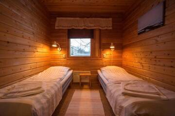 Фото номера Дом с 2 спальнями Комплексы для отдыха с коттеджами/бунгало Holiday Village Valle г. Утсйоки 18
