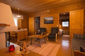 Фото номера Дом с 2 спальнями Комплексы для отдыха с коттеджами/бунгало Holiday Village Valle г. Утсйоки 9